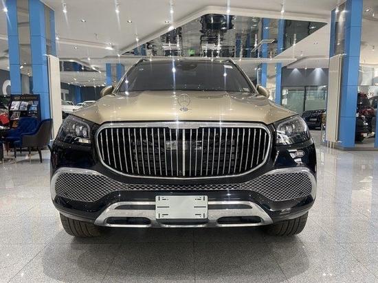 23款奔驰迈巴赫gls600清仓底价230万裸车