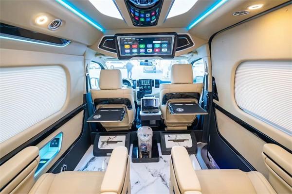 2025丰田海狮6座最新报价 丰田海狮图片配置