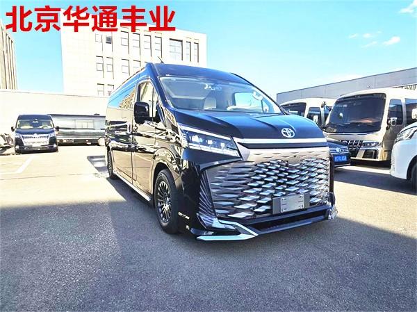 88米,高2.28米.丰田海狮商务车搭载了3.