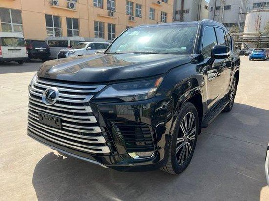 23款雷克萨斯lx600进口现车3.5tt最低售价135万起售