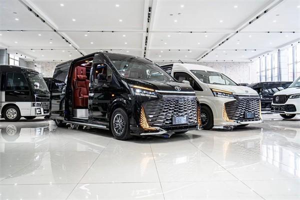 原装进口丰田海狮价格 丰田海狮9座蓝牌面包车