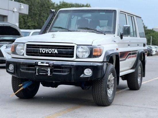 24款丰田lc76原汁原味复古越野特惠价