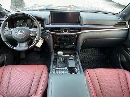 24款雷克萨斯LX570平行进口新车可分期