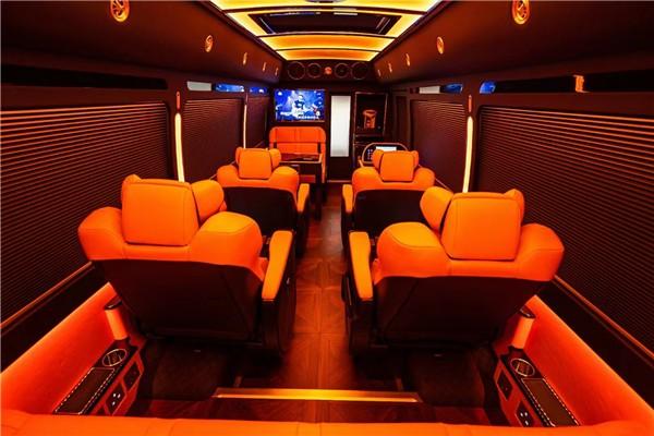 丰田考斯特12座改装价考斯特优惠全国可享分期