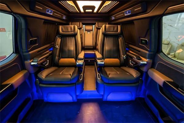 福特勇猛者最新报价 福特勇猛者大七座价格