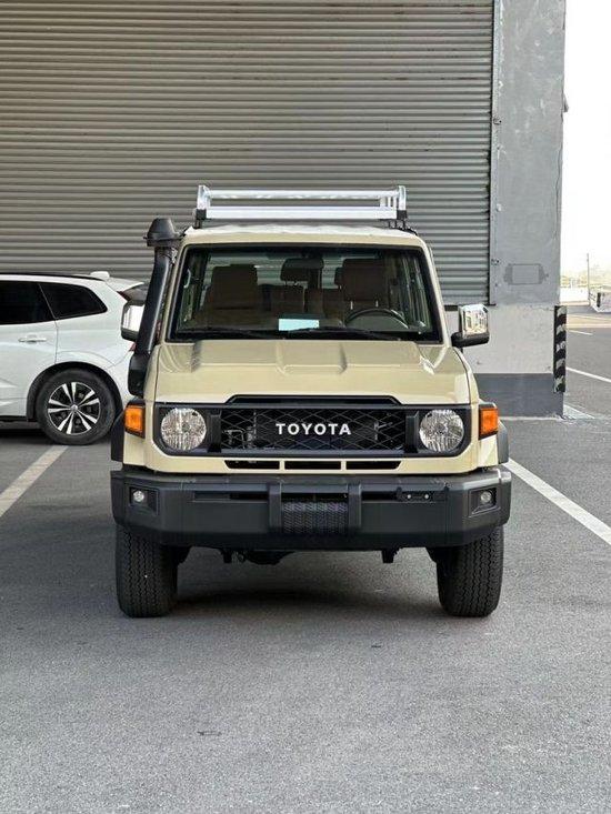 24款丰田酷路泽lc76 2.8t自动挡 平行进口现车可分期