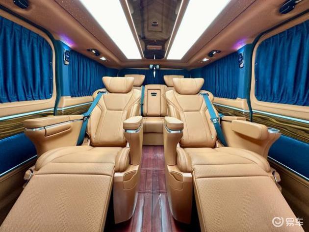 丰田小海狮/萨尔法/格兰维亚7座商务车