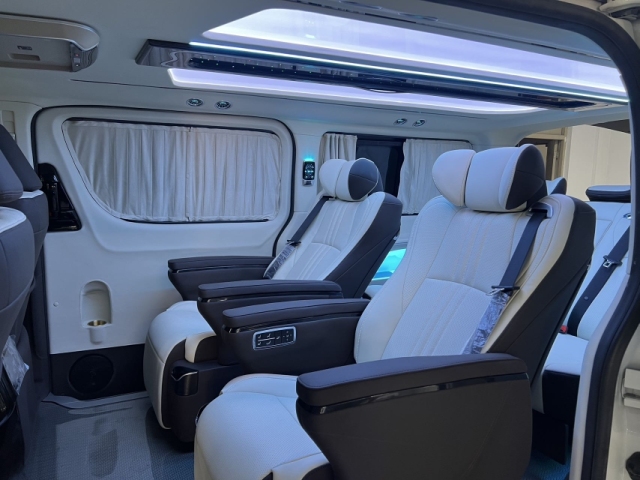 24款海狮3.5 自动平顶短轴7座商务车