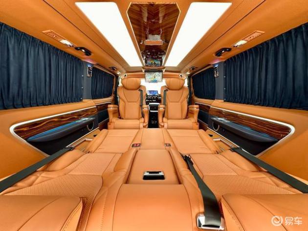 丰田小海狮/萨尔法/格兰维亚7座商务车