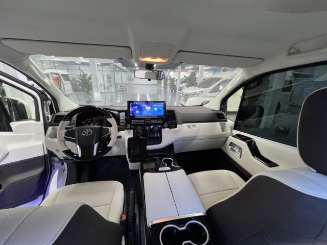 24款海狮3.5 自动平顶短轴7座商务车