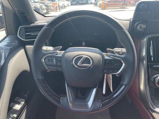 平行进口最新款 柴油雷克萨斯LX500 天津现车限时优惠25万 