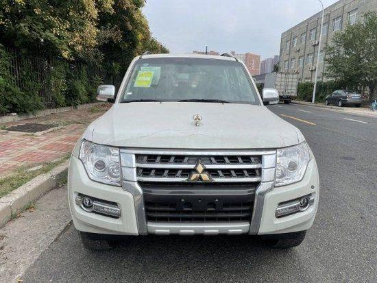 24款三菱帕杰罗V93 绝版车型3.0 V6 港口售价25.5万现车