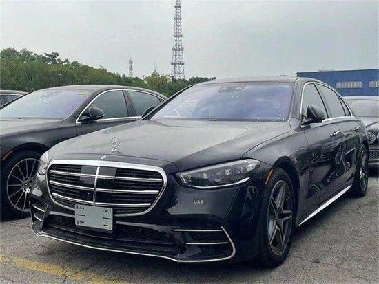 24款奔驰S500 四驱长轴 彰显豪华优雅气质 港口现车110余万可分期