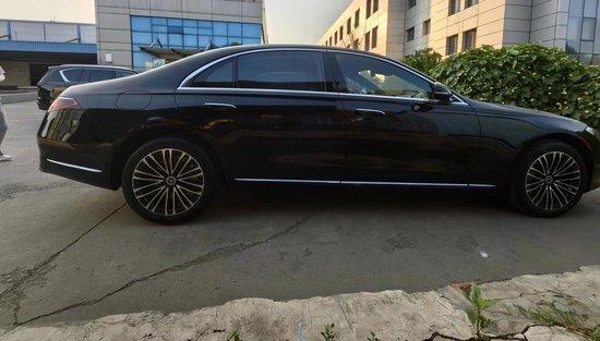 24款奔驰S500 四驱长轴 彰显豪华优雅气质 港口现车110余万可分期