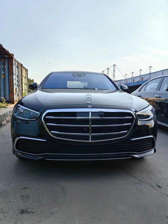 24款奔驰S500 四驱长轴 彰显豪华优雅气质 港口现车110余万可分期