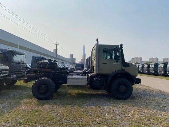奔驰乌尼莫克U4023底盘车天津现车在售
