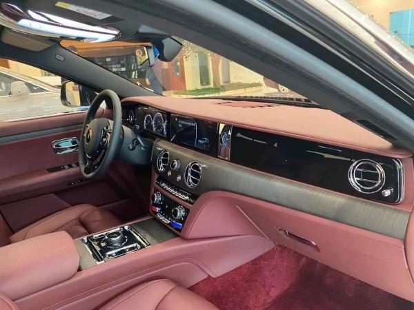 劳斯莱斯古思特加长价格 红内饰