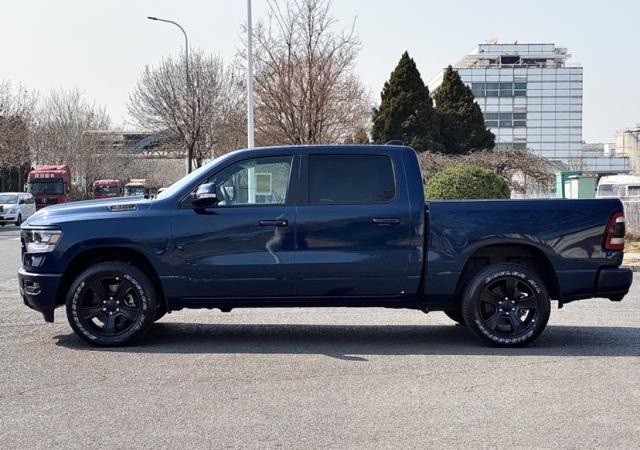 道奇公羊1500长角号现车报价 5.7 V8发动机