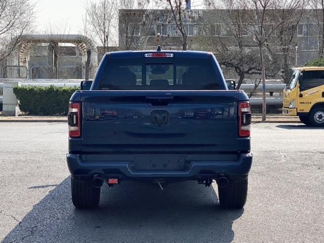 道奇公羊1500长角号现车报价 5.7 V8发动机