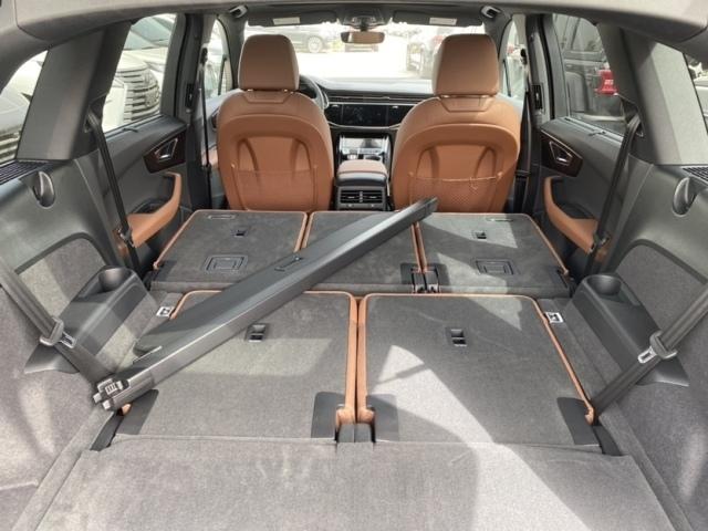 2025款奥迪Q7顶配3.0T现车优惠价 手续全