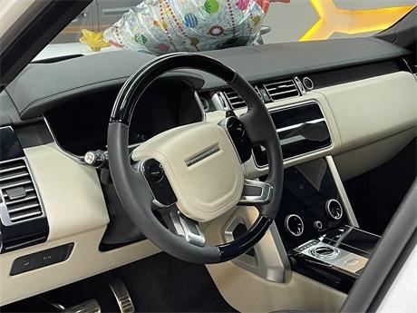 新款路虎揽胜行政3.0加版黑曜版HSE报价