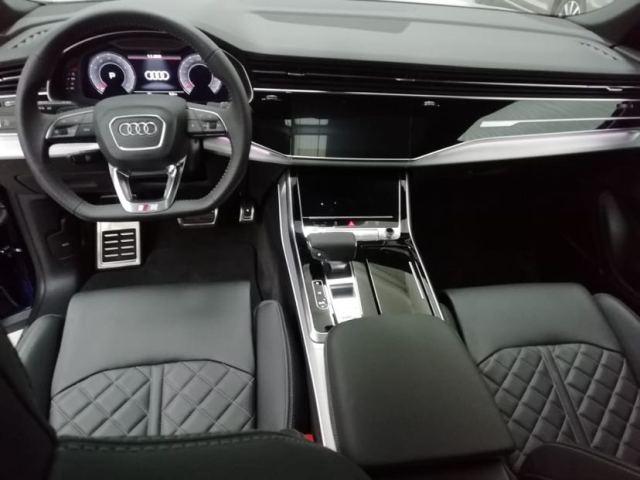 本家经销商最低价格 天津港24款奥迪Q8现车