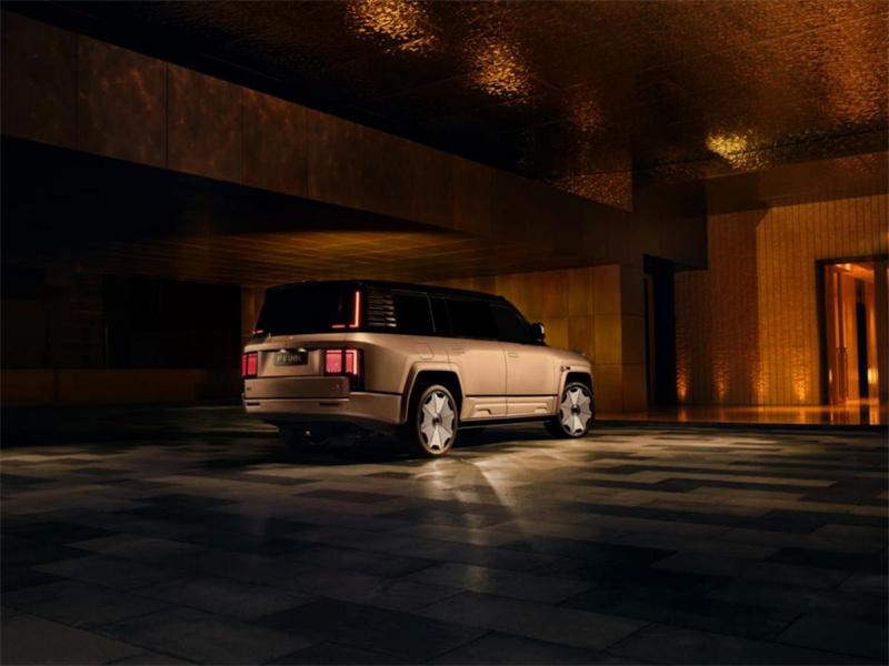 仰望U8L鼎世版正式上市，以鼎级安全重构行政豪华SUV新标杆