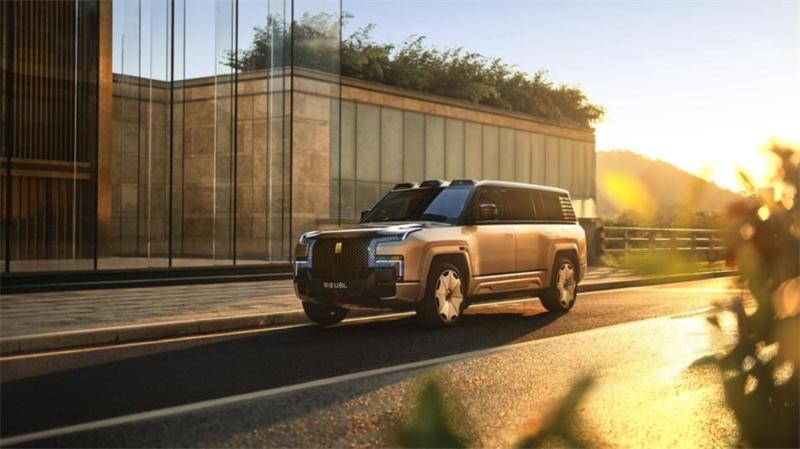 仰望U8L鼎世版正式上市，以鼎级安全重构行政豪华SUV新标杆